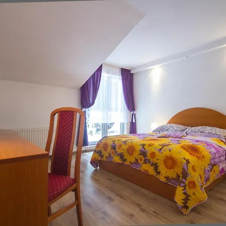 Aparthotel Corum 3*